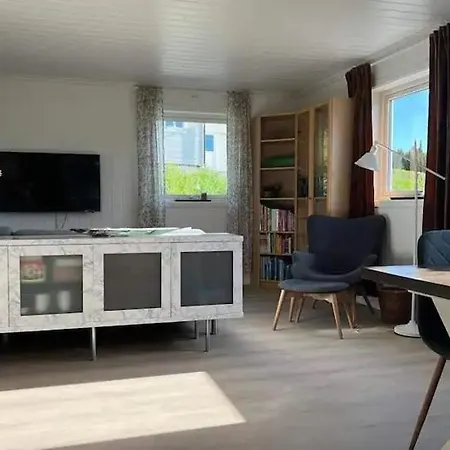 Lekkert Gjestehus Med Gratis Parkering Pa Stedet. Levanger Exterior photo