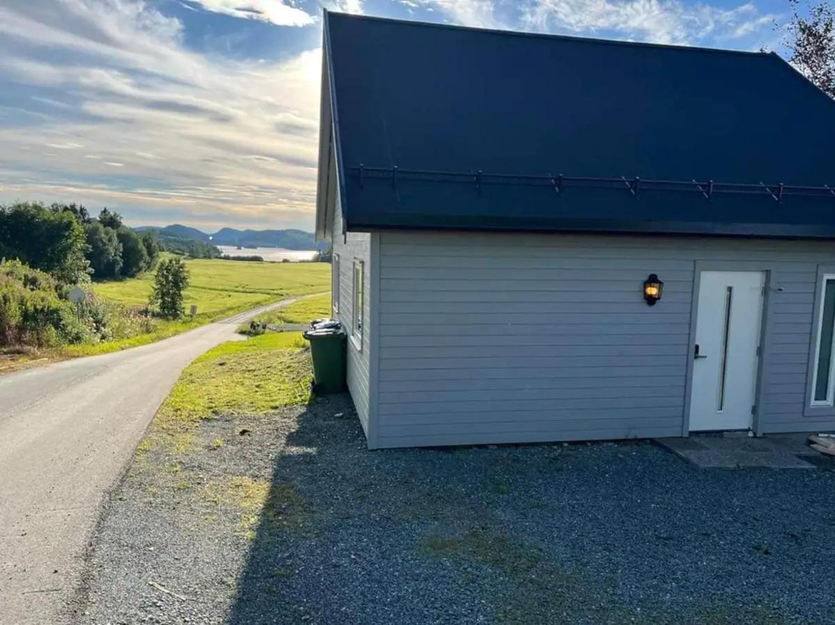 Holiday home Lekkert Med Gratis Parkering Pa Stedet.